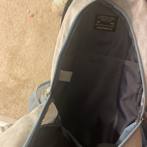 Addidas back pack - Picture 5 of 8